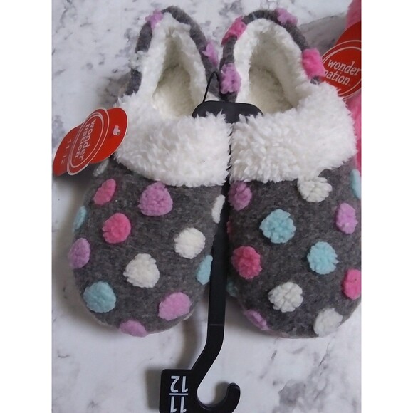 NWT 2 Wonder Nation Slippers - Picture 2 of 8